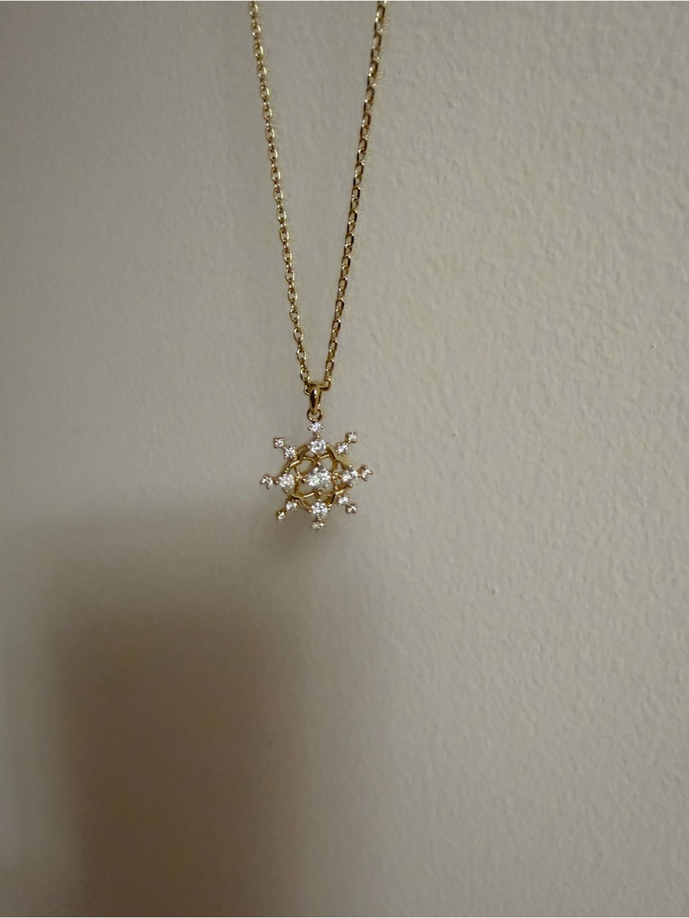 Kendra Scott Gold Snowflake Pendant Necklace with Clear Stones